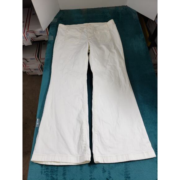 Levis Jeans Size 33 Womens White Denim Ladies Pants Boho 70s Low Rise Flared - Picture 2 of 14